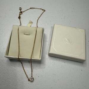 Swarovski Imber Pendant, Round cut, Gold-Tone Plated Necklace with extender